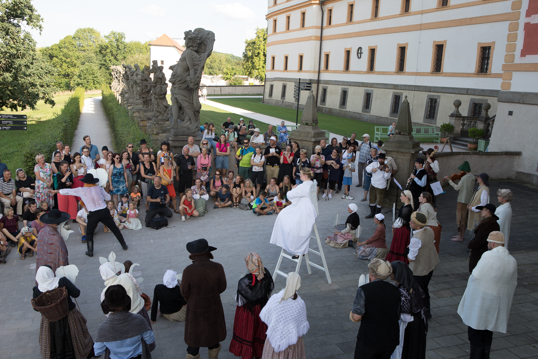 Theatrum Kuks 2023, foto Marek Malůšek (7).jpg (1.75 MB)